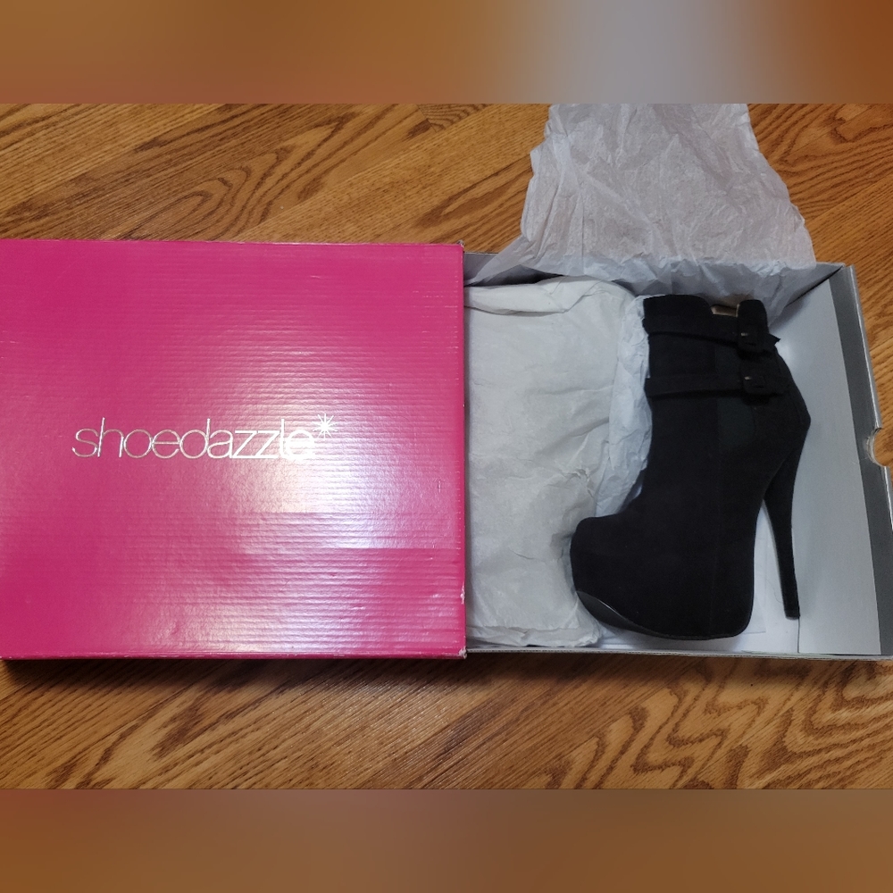Boots high heeled
